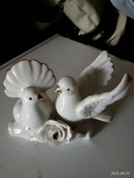 Статуэтка голуби