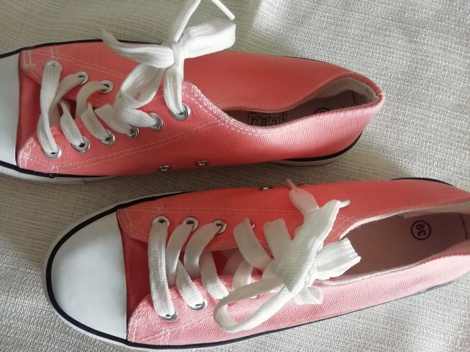 Ténis PRIMARK N° 39 usados