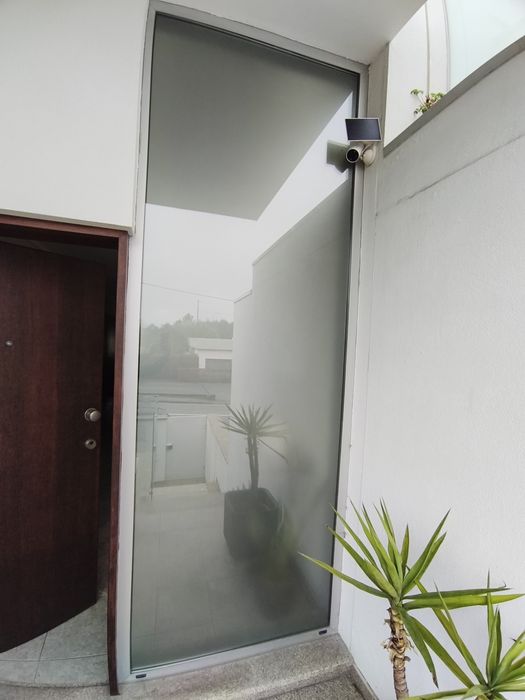 Janelas em alumínio anodizado