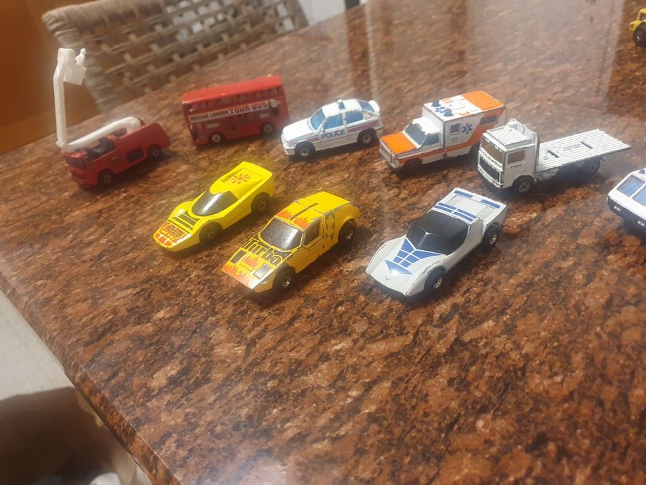 1:64 Matchbox Resoraki