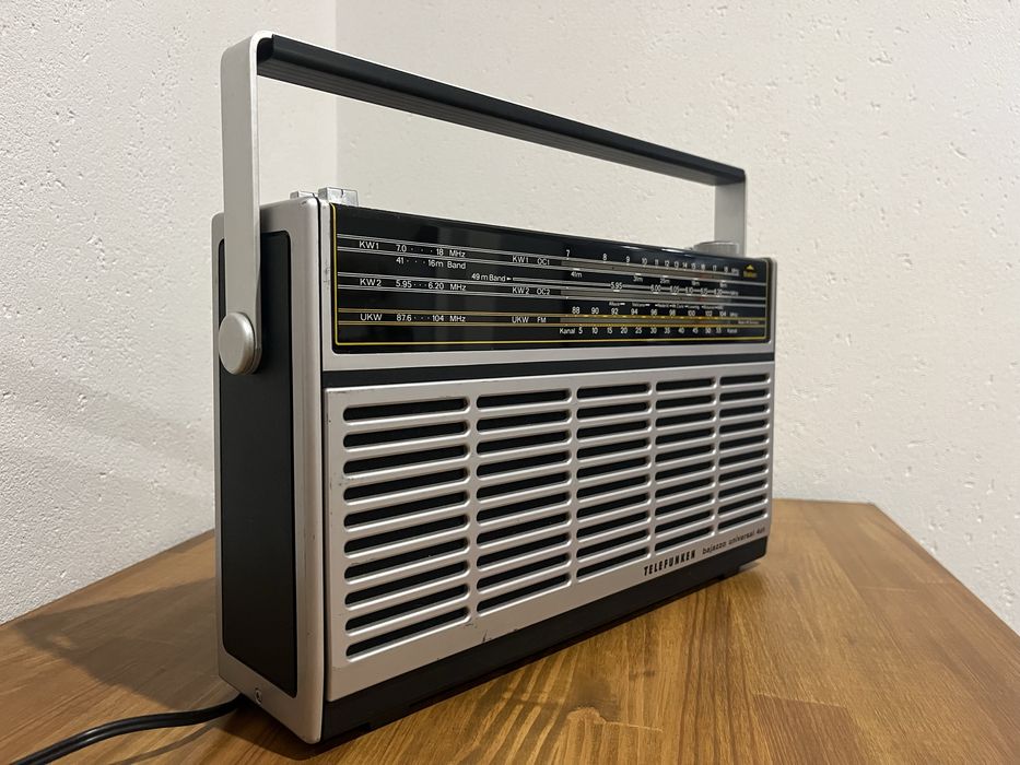 Радиоприемник Telefunken bajazzo universal 401 / 1973 Germany / радіо