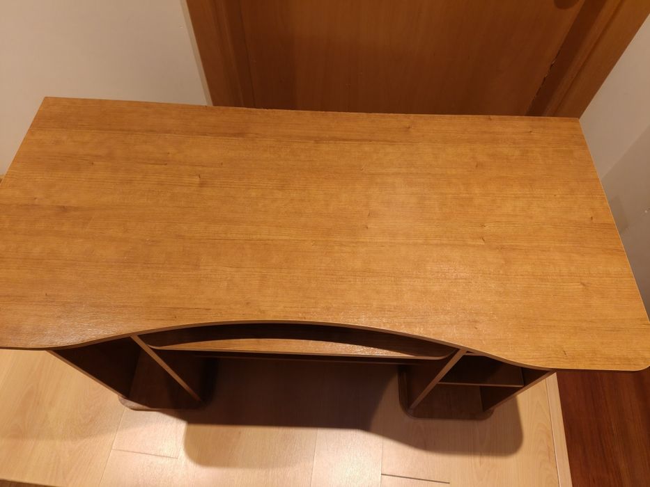 Secretaria em madeira