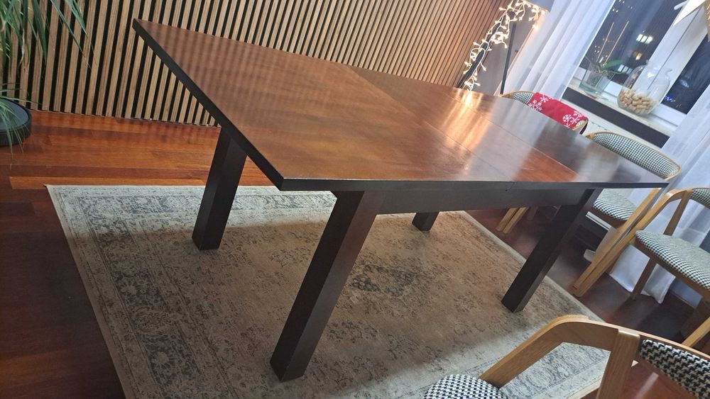 Stol rozkladany drewniany. Lite drewno