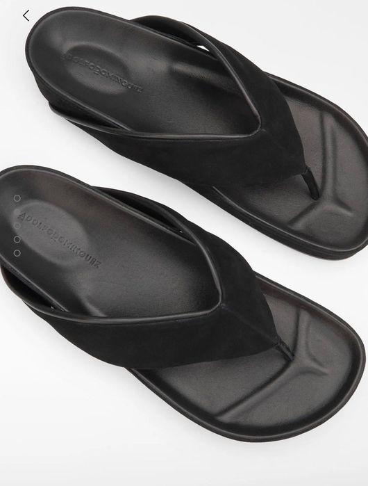 Venda de sandália ADOLFO DOMINGUES-  SS 2026