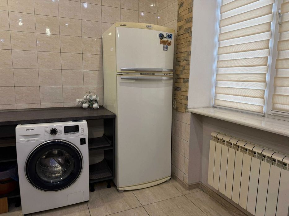 Продам 2х ком. полнометражную кв-ру в центре, ул. Сталеваров 4/4