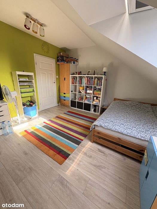 Dwupoziomowe mieszkanie z trzecim poziomem,dużym balkonem oraz piwnicą