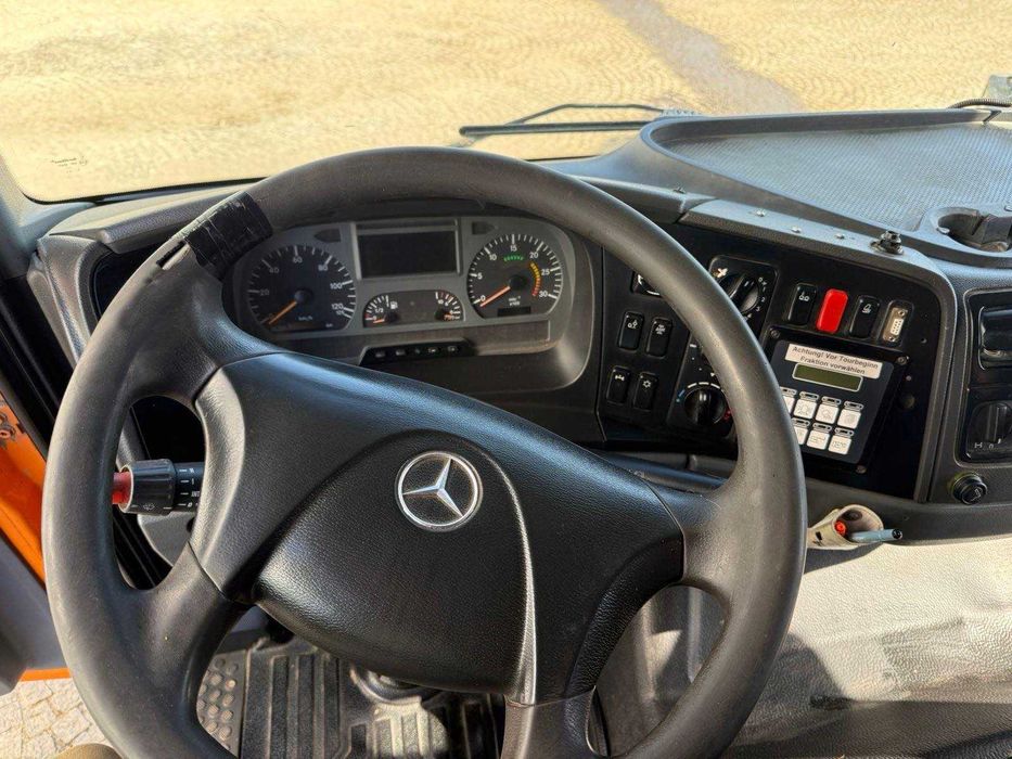 Сміттєвоз (Мусоровоз) Mercedes Benz