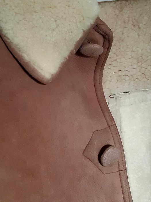 Casaco em Pele Genuína de Borrego com Lã Natural | Fabrico Português | Excelente Estado