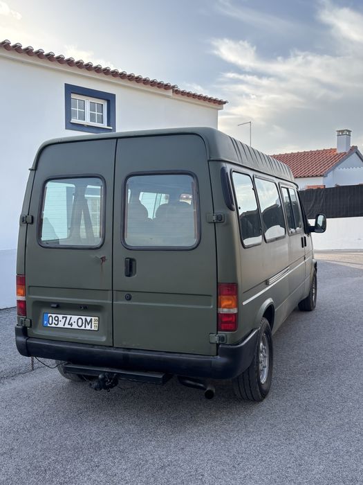 Ford Transit 2.5 turbo 9 lugares