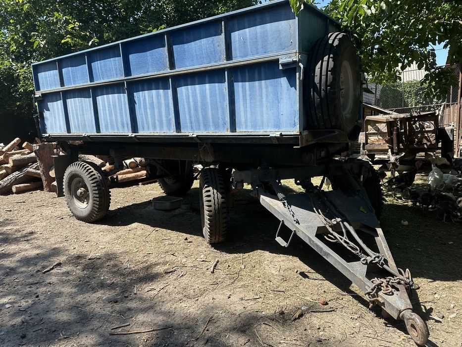 Продам тракторний прицеп 2ПТС-4