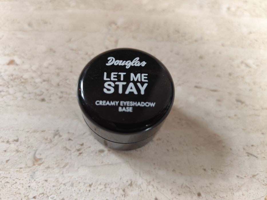 Baza pod cienie Douglas let me stay