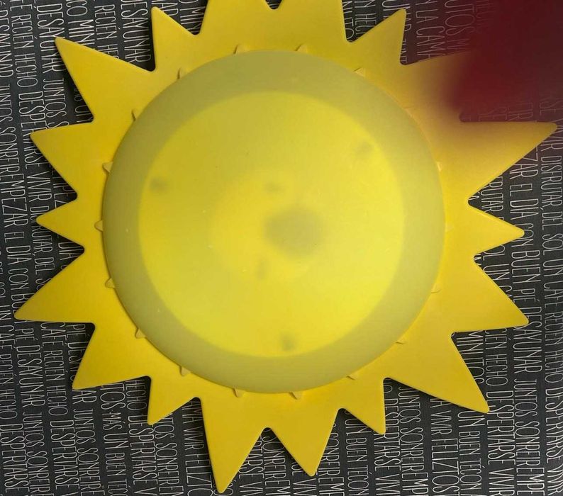 Candeeiro ikea criança