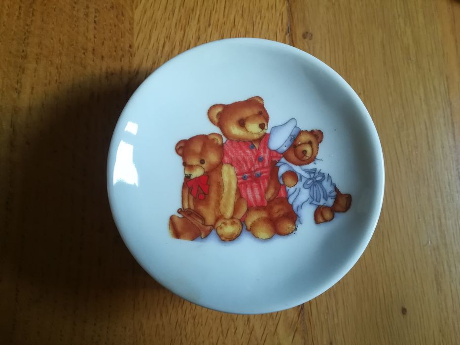 Conjunto de loiça para criança