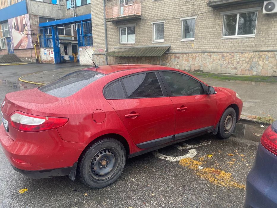 Renault Fluence 2011 года, 1,6