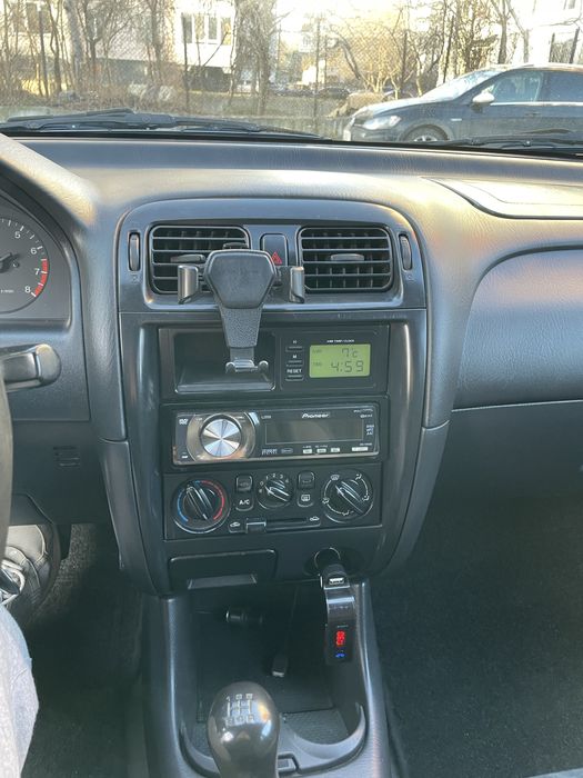 Продам Mazda 626 GF 1.8