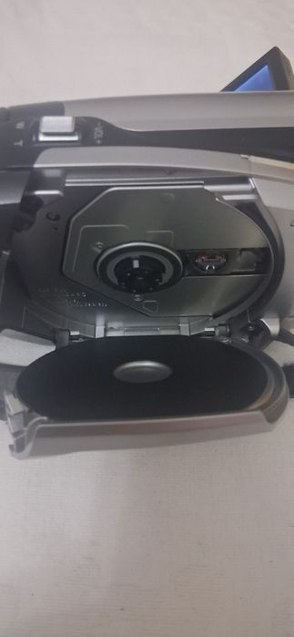 Câmara Panasonic VDR-D50 (Zoom  42x) + Acessórios + bolsa e DVD- RW