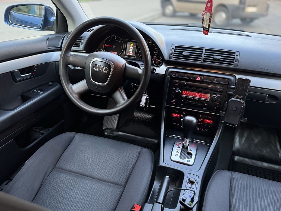 Продам Audi A4 B7  2.0 TDI 103kw Автомат .