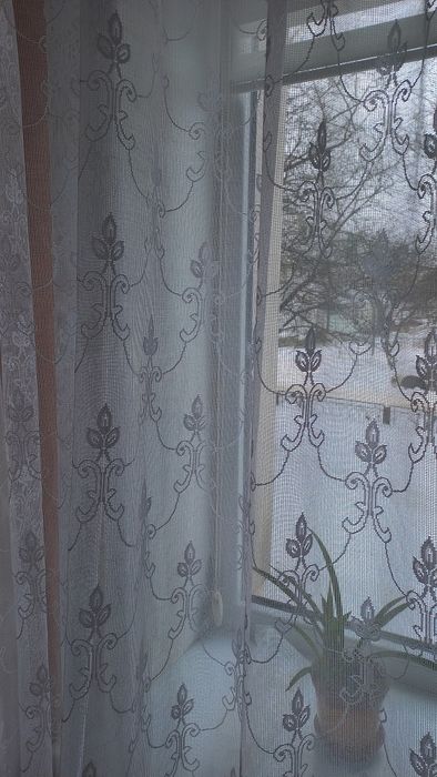 Тюль 5 мерт.ідеальна.підшита тасьмою.