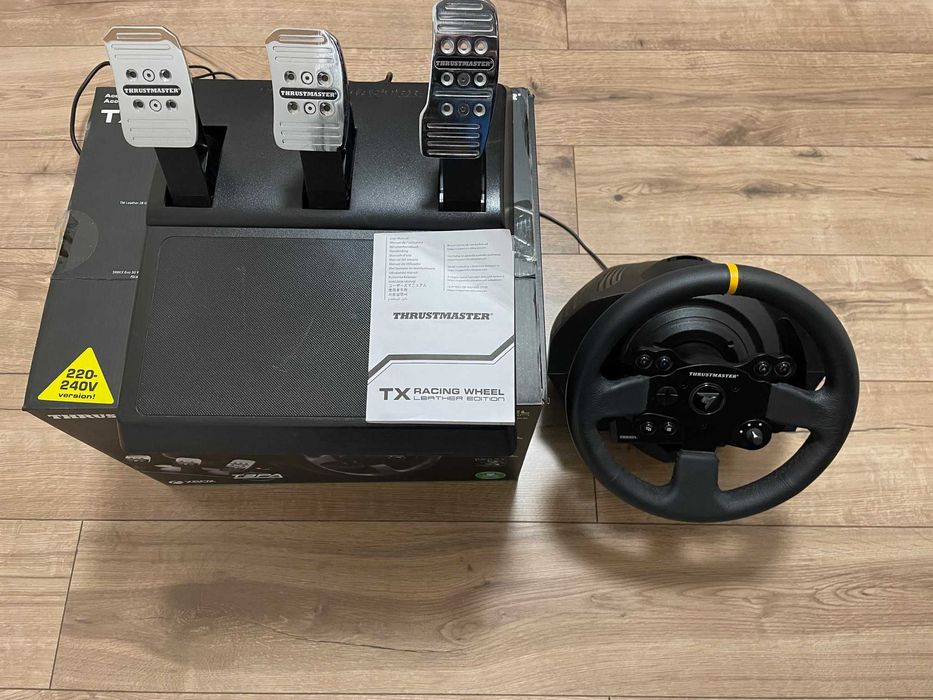 Kierownica Thrustmaster TX Leather Edition Xbox Serie X/S One, PC