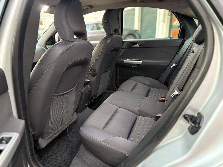 Volvo s40 1.6 hdi com apenas 200 mil km de 2010 versão edrive