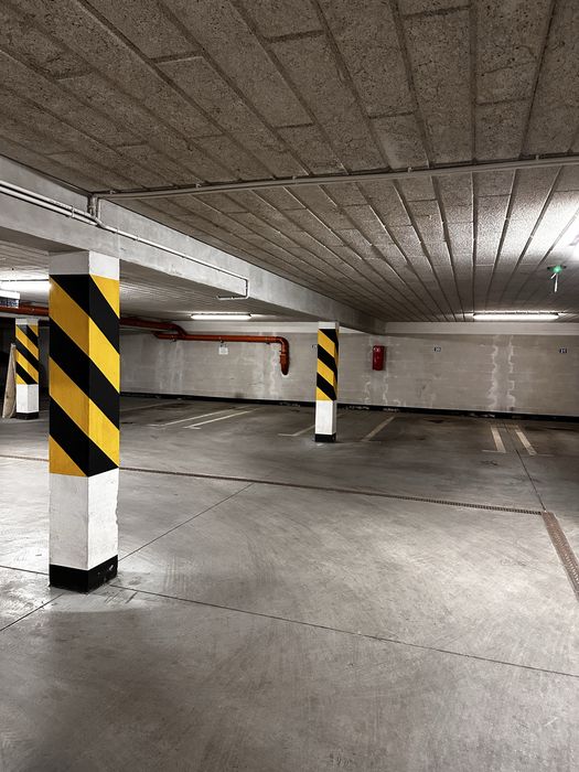 Miejsce postojowe w garażu podziemnym