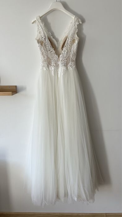 Suknia ślubna klasyczna