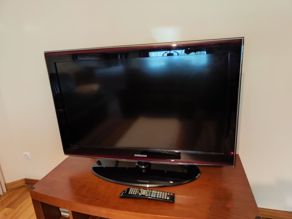 Televisão Samsung, 92 cm na diagonal - dá apenas som - Ermesinde