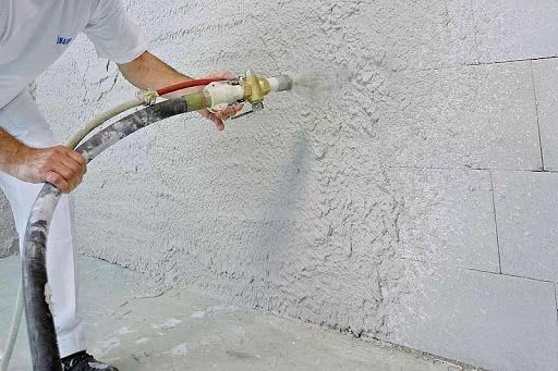 Стяжка підлоги та вапняно цементна штукатурка стін машиним методом