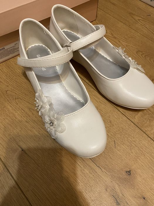 Sprzedam sukienkę komunijną