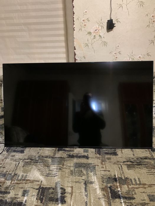 Два телевизора одним лотом Samsung 42дюйма и Strong 50дюймов