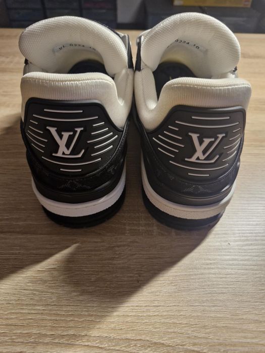 LV trainers czarno białe
