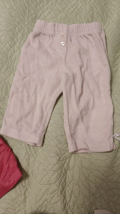 Spodenki, bluzeczki i czapeczki.