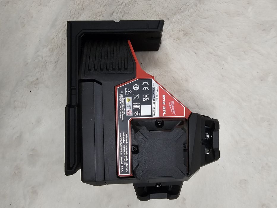 Laser krzyżowy 3 płaszczyznowy Milwaukee M12 3PL   nowy
