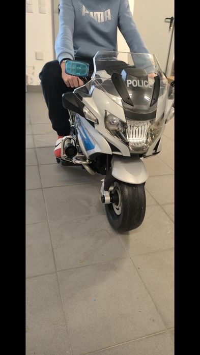 Mota eléctrica Policia de Brincar Estado Nova