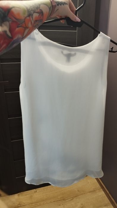 Koszula na ramiączkach z falbanką