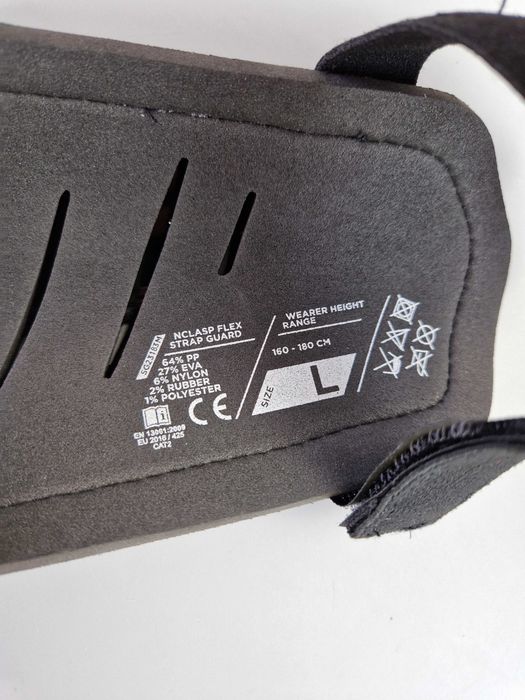 Ochraniacze Piłkarskie NEW BALANCE Flex Strap L 160-180cm