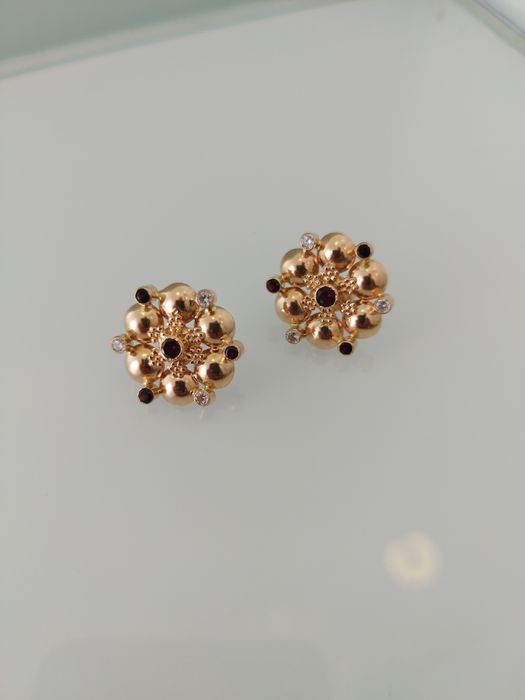 Brincos em ouro de 19,2kt