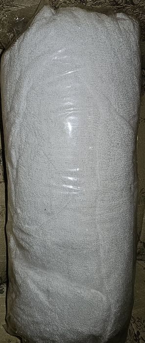 Махрове простирадло на резинці.