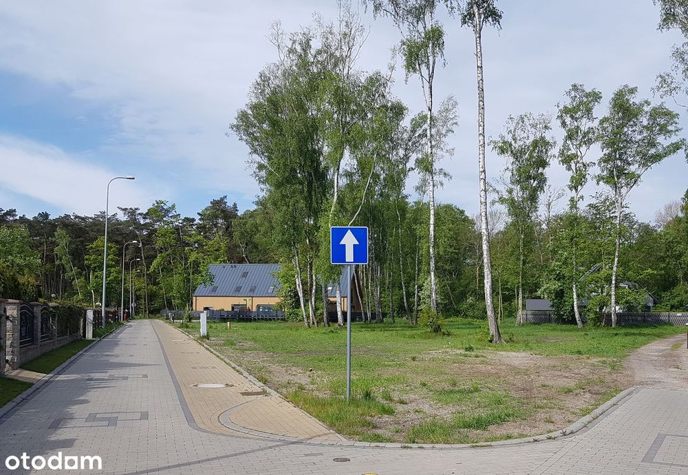 Działka budowlana Dziwnów ul. Dziwna przy morzu i jeziorze przyłączami