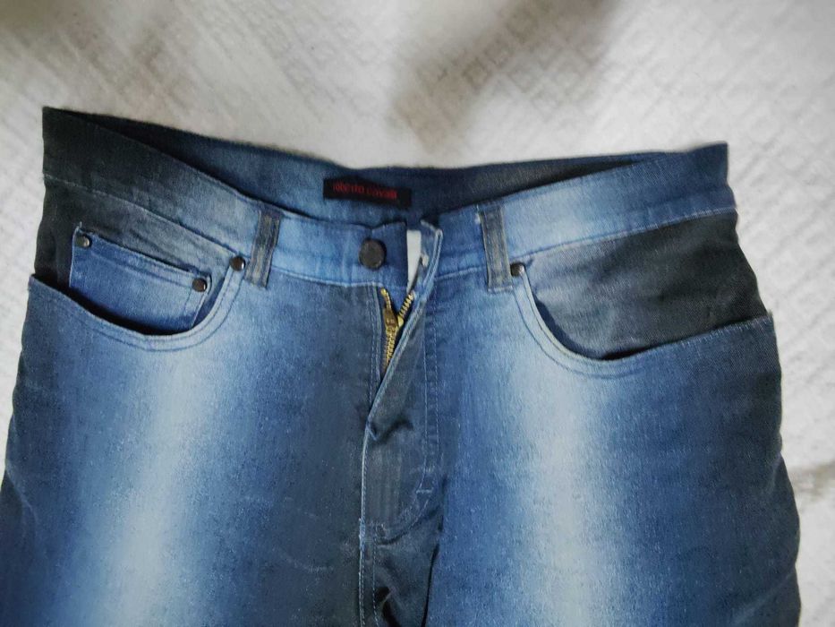 Calças de ganga Roberto Cavalli tam. M (40-42) em bom estado