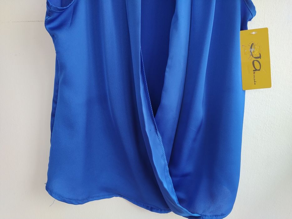 Blusa/ Top acetinado azul - Ja Moda - Tam. Único - Nova!