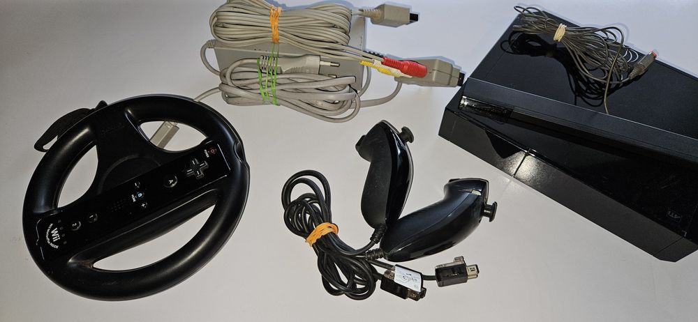 2 Nintendo Wii + acessórios