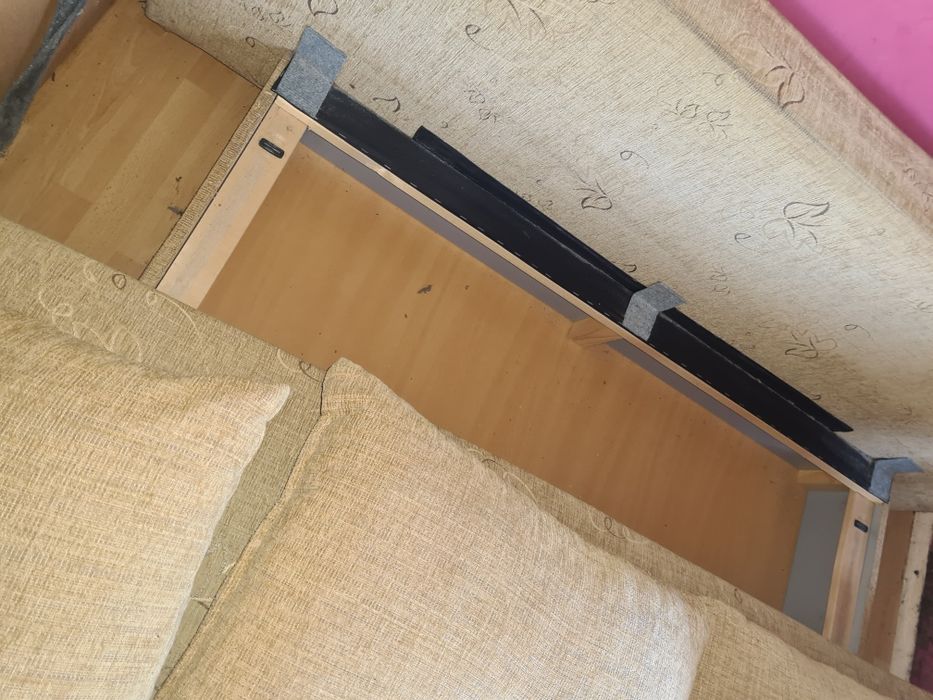 Za darmo sofa i 6 poduszek