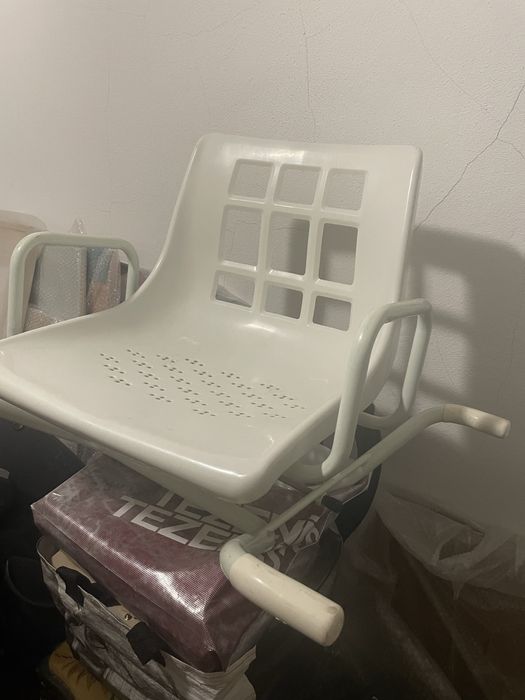 Cadeira de banho giratoria