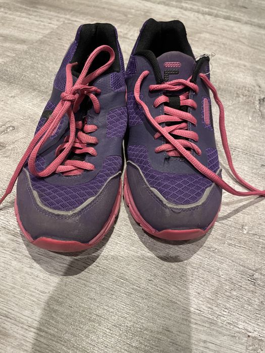 Buty damskie sportowe rozm.37