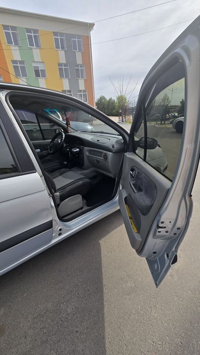 Продажа авто RENAULT