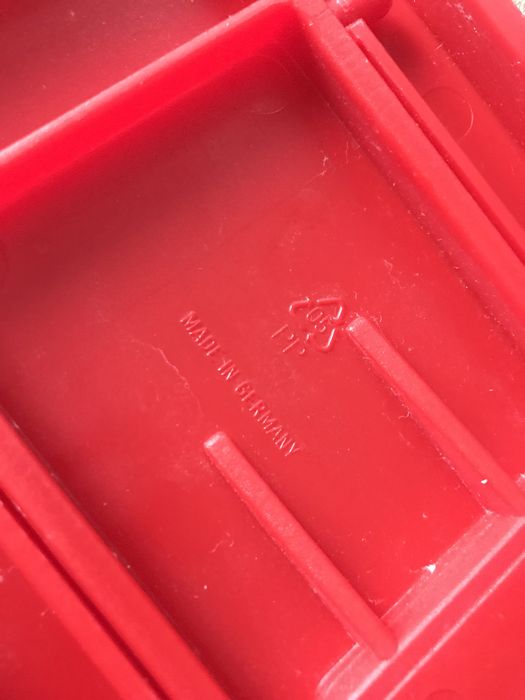 Mop płaski z  regulowanym drążkiem.