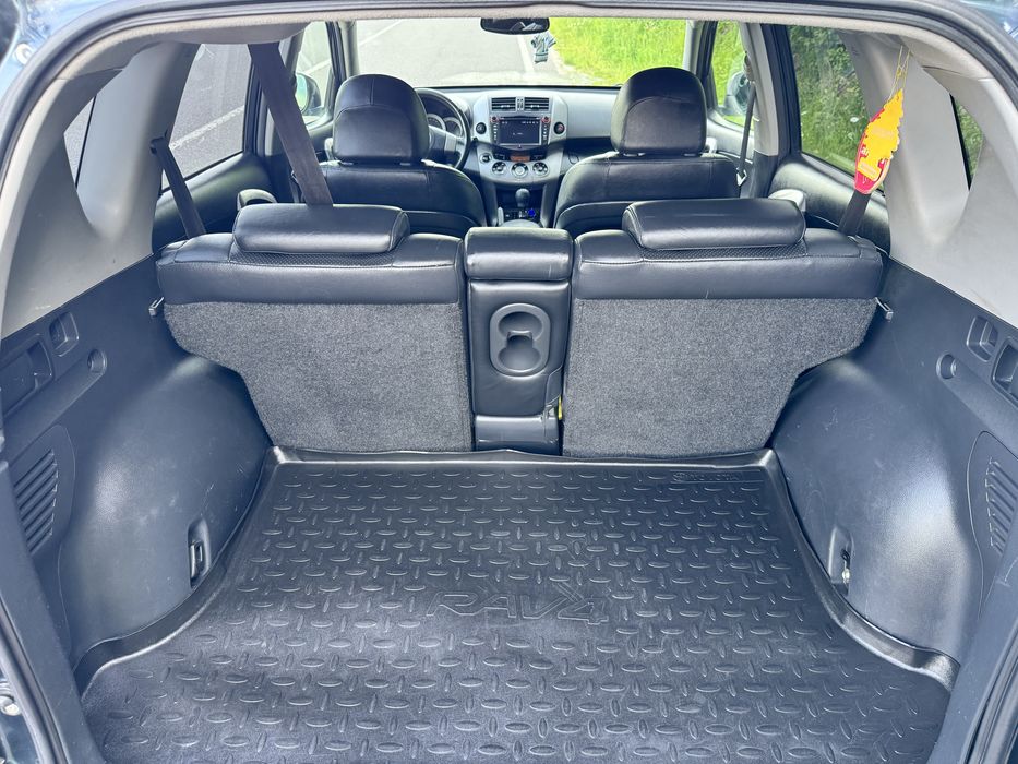 Продам власне авто toyota rav 4