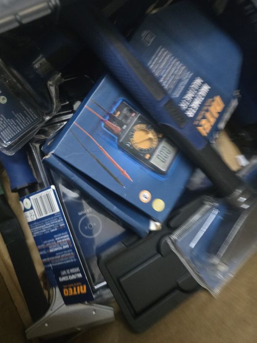 Karton narzędzia biedronka i inne