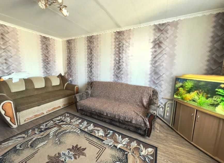 1 кім в ЦЕГЛІ та СЕРЕДНІЙ поверх СЛОБОЖАНСЬКИЙ (Газети Правда)(714782)